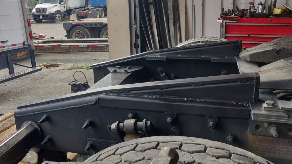 Fifth Wheel Frame Ramps For Semi Trucks