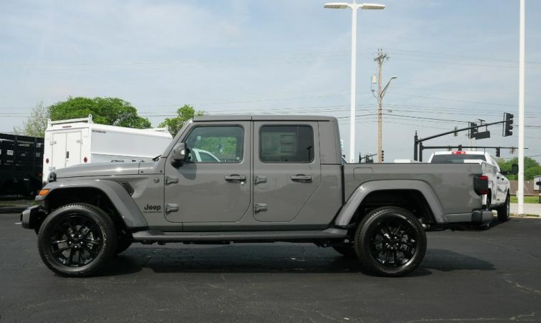 Jeep Gladiator High Altitude Sting Gray: Luxury, Style, and Off-Road Power in One Package