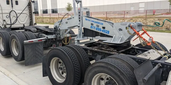 Semi Truck Tow Hitch For Rent – A Complete Guide for Businesses and Operators