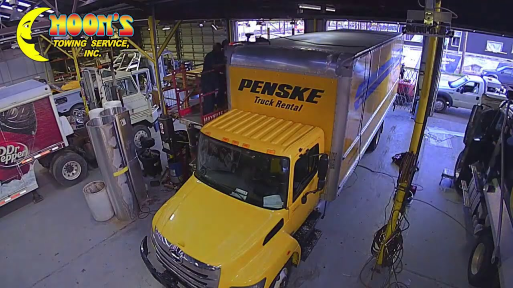 Box Truck Fiberglass Roof Repair
