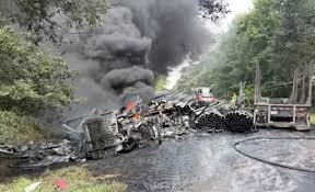 Two Semi Trucks Head On Crash: Causes, Impact & Safety Insights