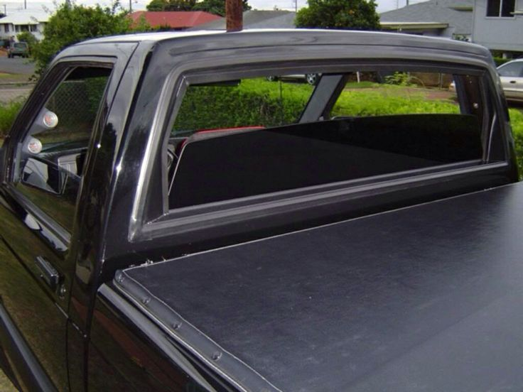 Truck With Rear Window Roll Down