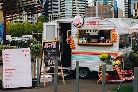 How To Attract Customers To Your Food Truck (Proven Tactics)